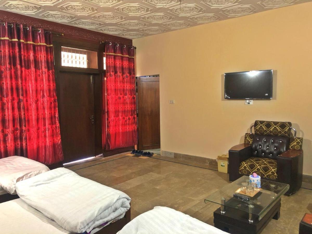 Hotel Babar House Fajsalabad Zewnętrze zdjęcie