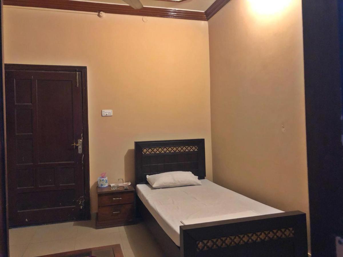 Hotel Babar House Fajsalabad Zewnętrze zdjęcie