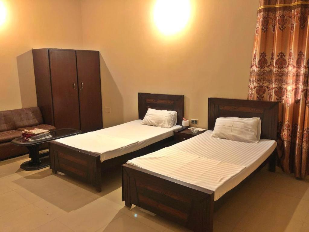 Hotel Babar House Fajsalabad Zewnętrze zdjęcie