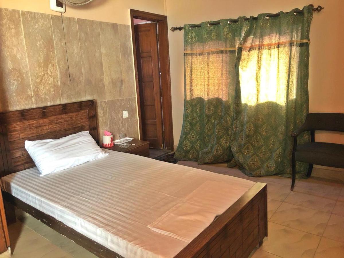 Hotel Babar House Fajsalabad Zewnętrze zdjęcie
