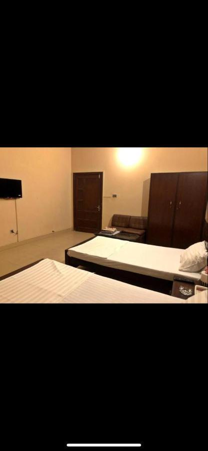 Hotel Babar House Fajsalabad Zewnętrze zdjęcie